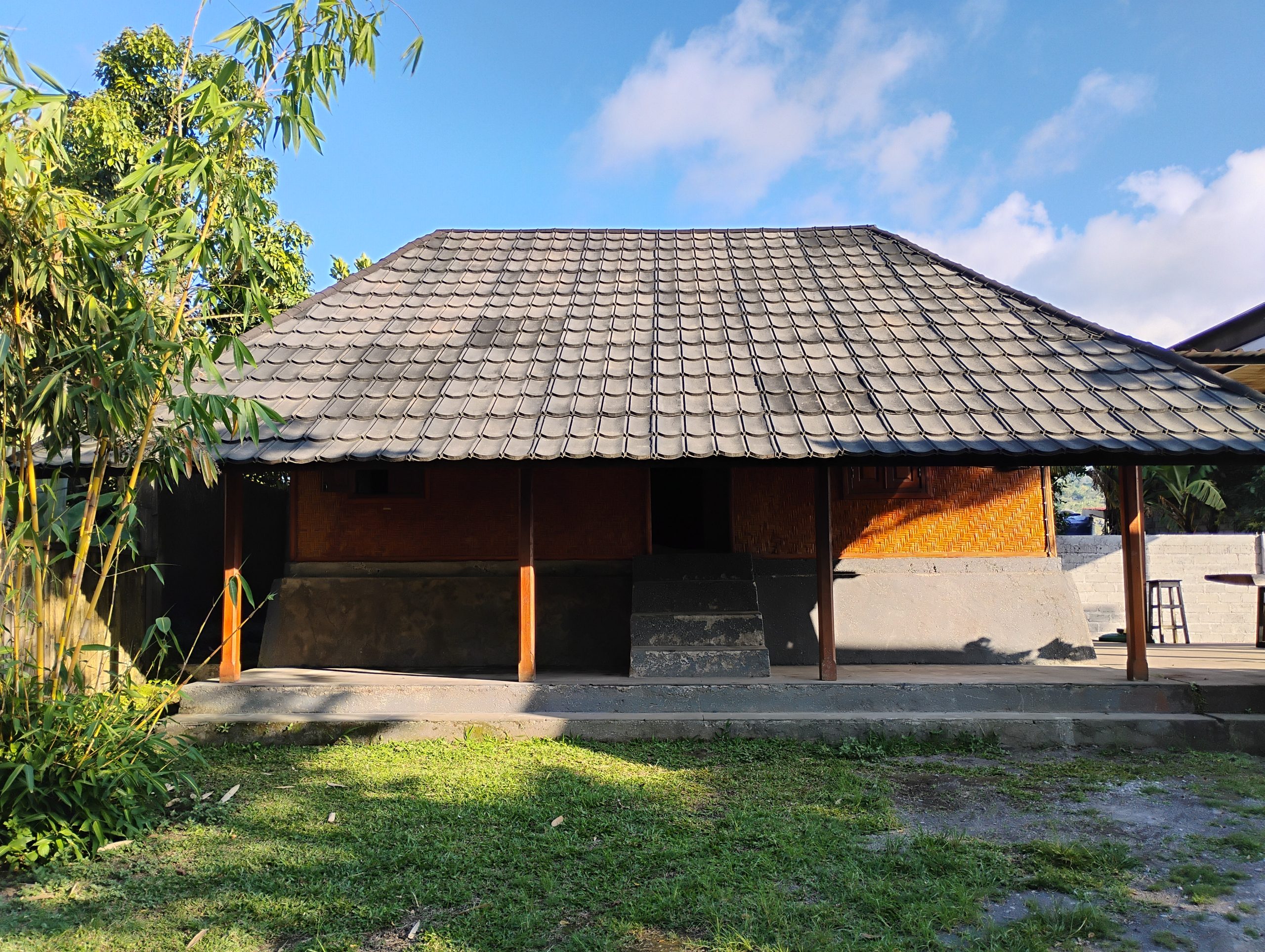 Bale Sasak Tradisional