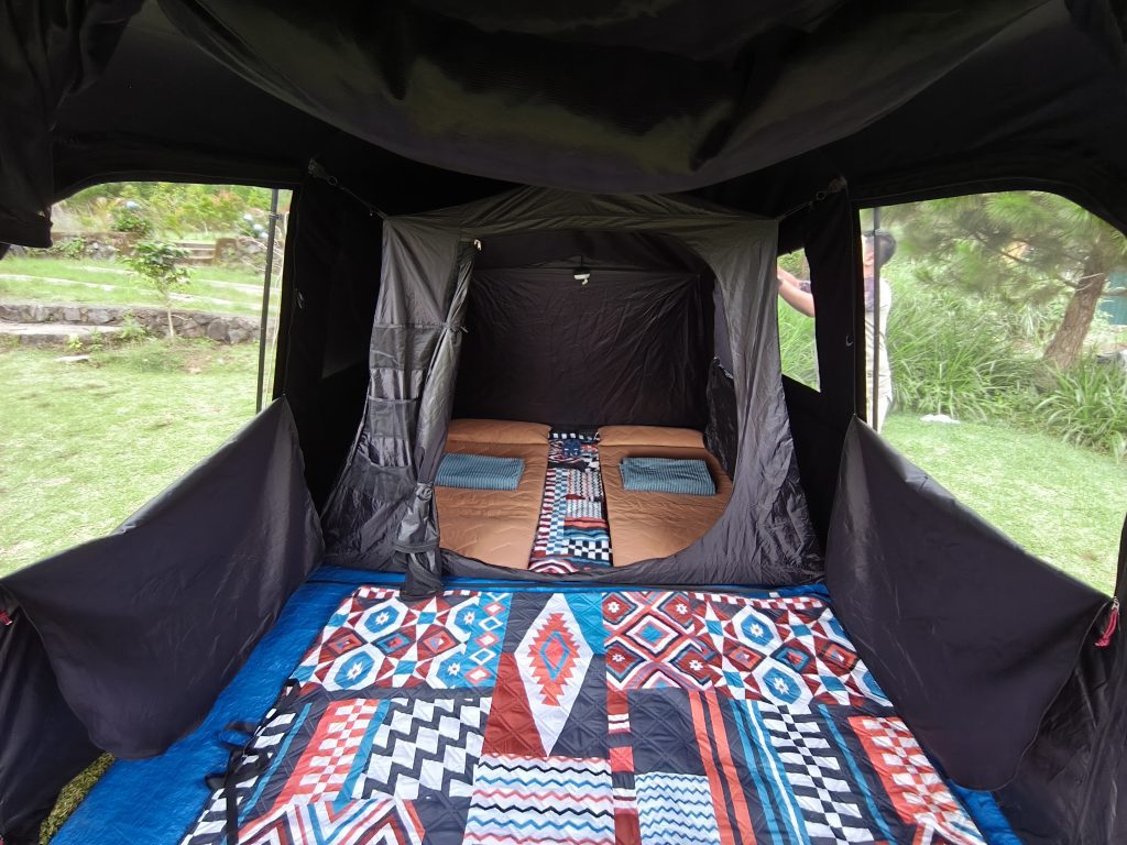 Tampak dalam paket honeymoon bale ody villa dan camping ground